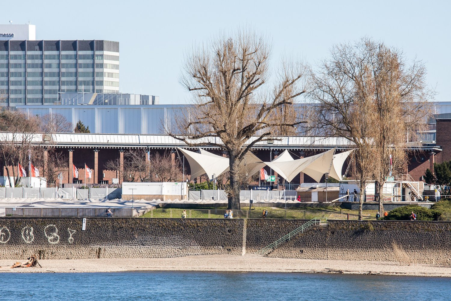 Tanzbrunnen Köln with its distinctive canopy