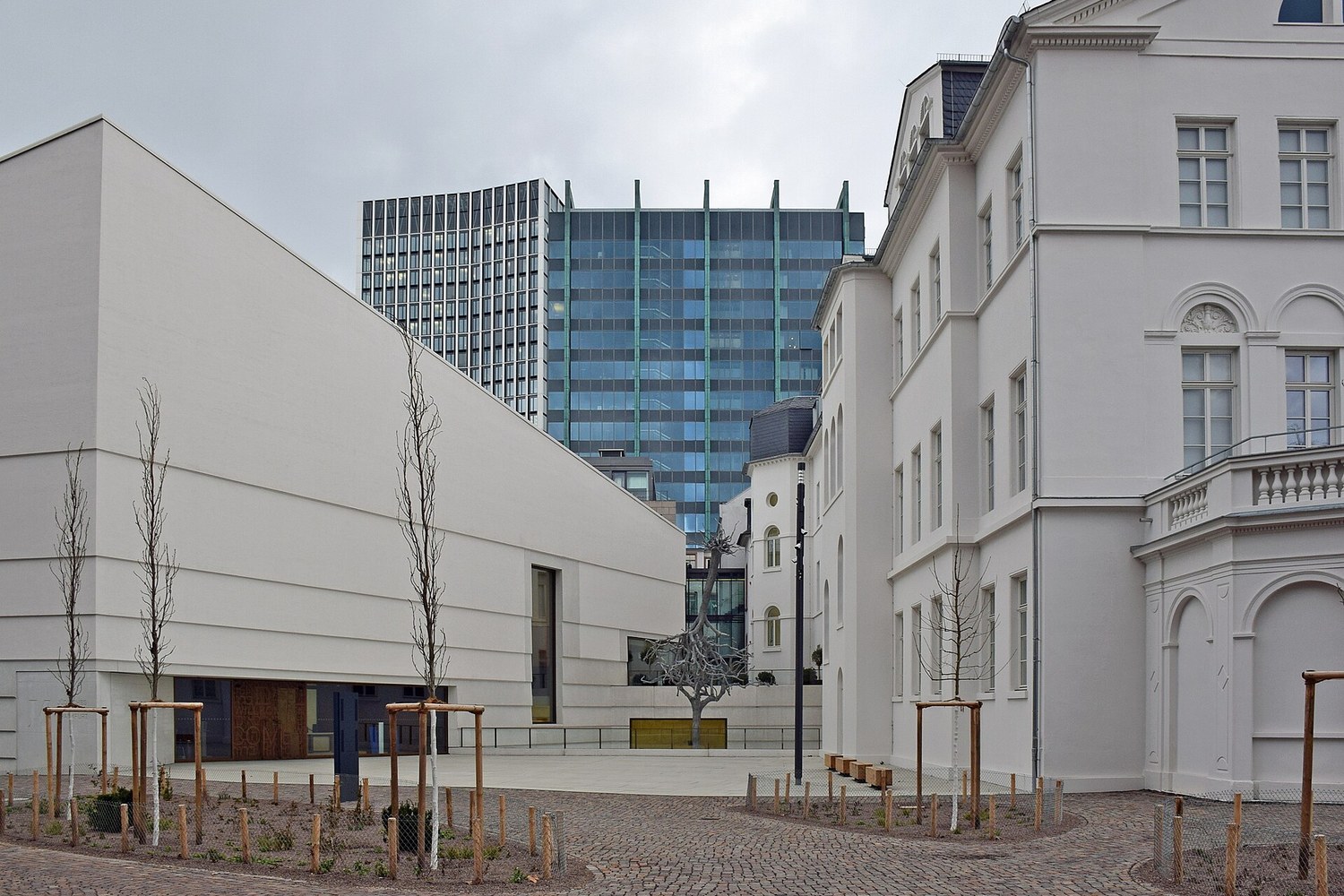 New wing of the Jewish Museum Frankfurt on Bertha-Pappenheim-Platz