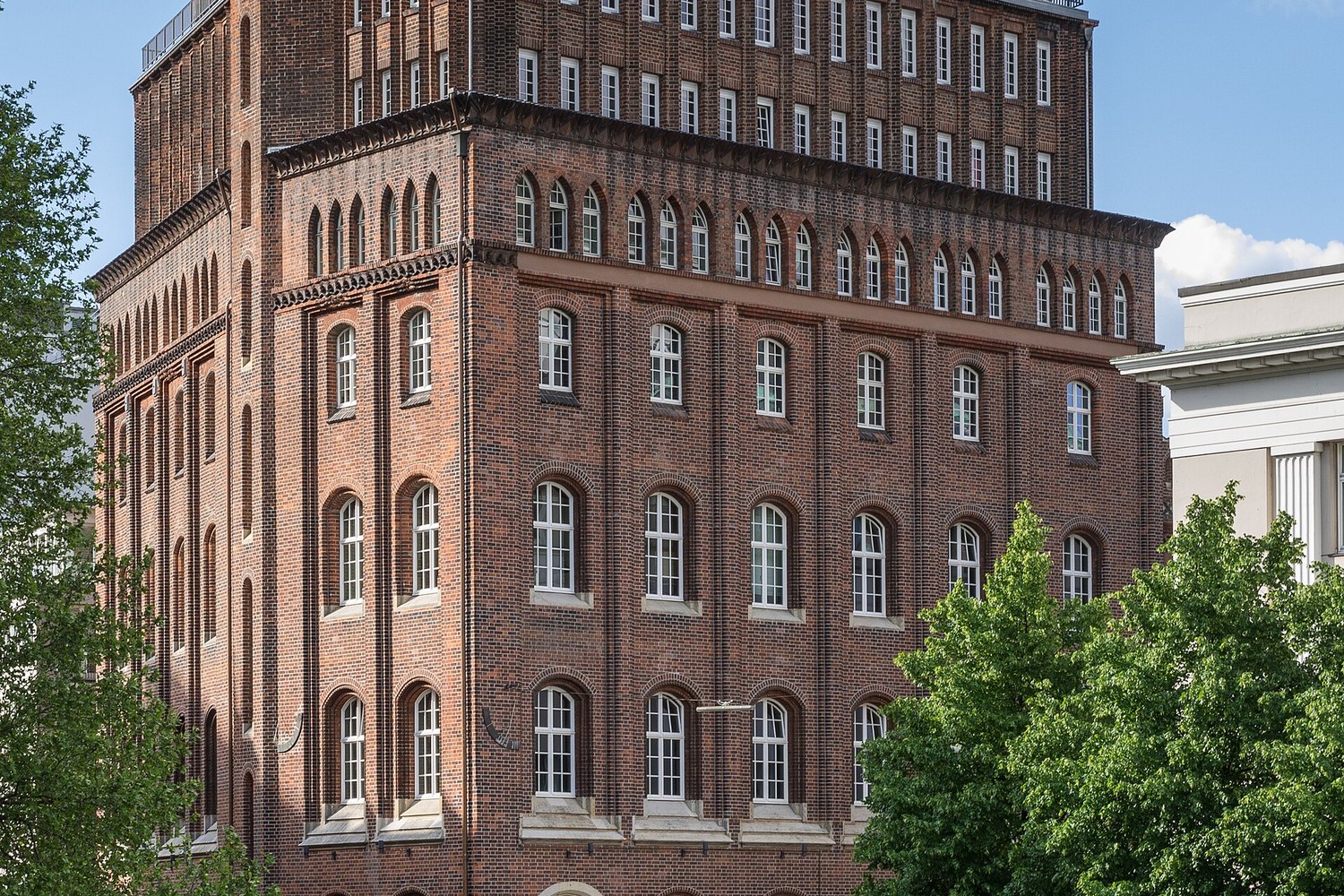 House of the Patriotische Gesellschaft at Hamburg's Trostbrücke