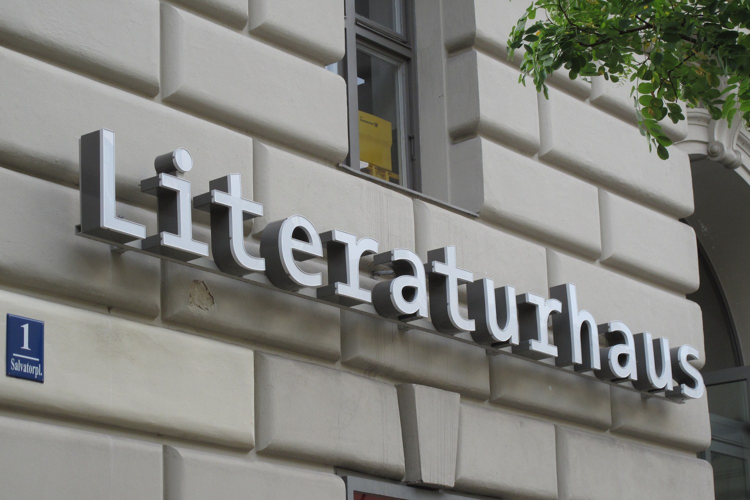 Literaturhaus München at Salvatorplatz